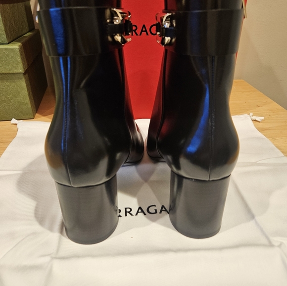 Salvatore Ferragamo Placida Bootie Black boot - Picture 5 of 8